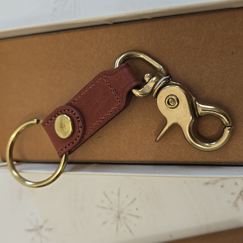 Vintage NIB Coach Trigger Snap Key Fob Chain Brown Leather Brass Hardware - Picture 6 of 17